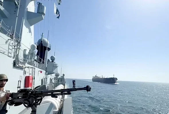 Oil Ships Arrive in Karachi Bringing 10–12 Crore Liters of Oil Under Pakistan Navy Protection