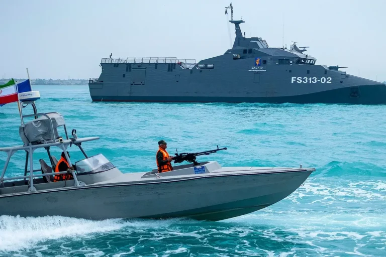 Ships Pass Strait of Hormuz If They Coordinate With Iranian Navy, Iran Says